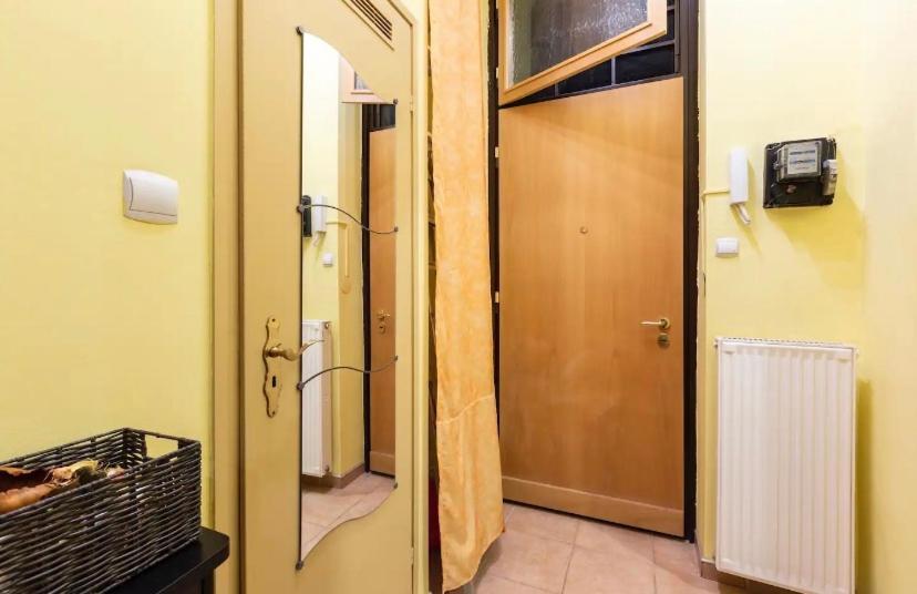 Cherry Blossom Designer Apartment In The Center With Free Parking Будапеща Екстериор снимка